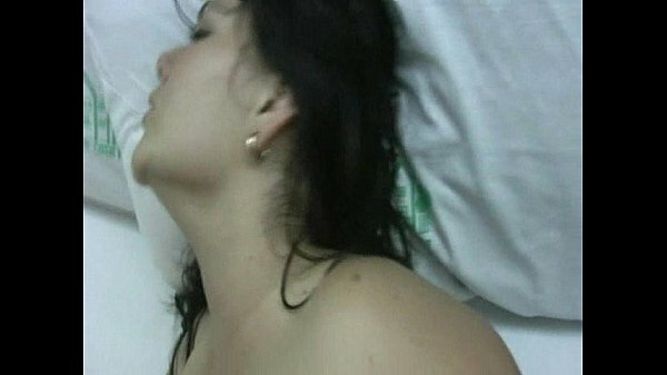 colombiana se viene analmente